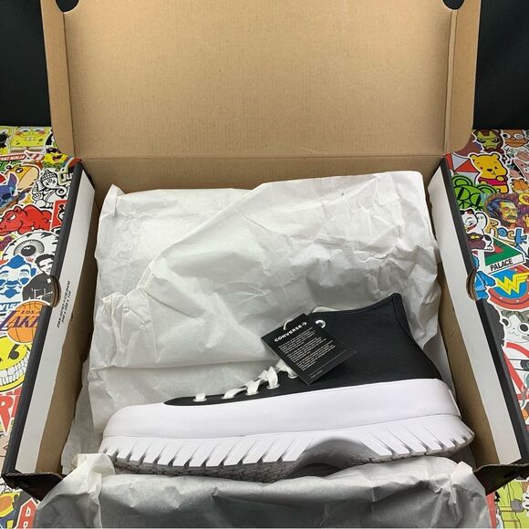 Converse Lugged 2.0 Leather All Star Women's Various Sizes - Picture 12 of 13